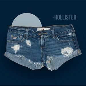 Hollister shorts. Bundle and save!!